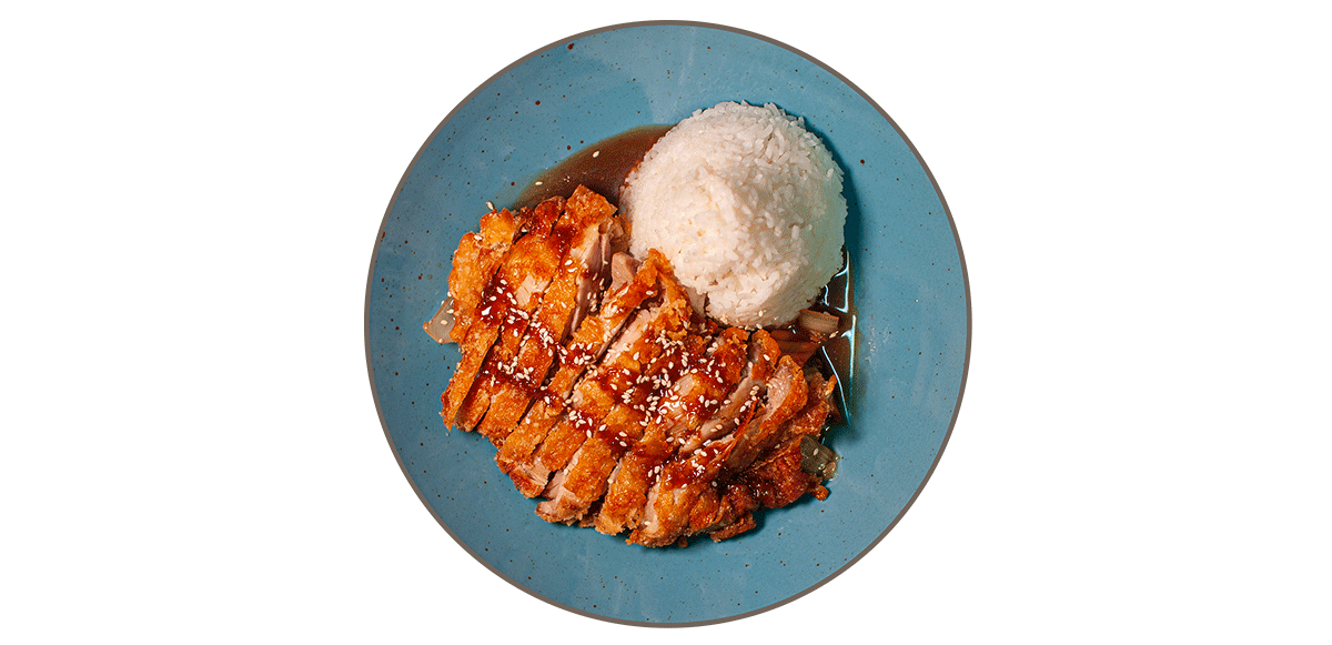 Rýže a grilovaná kuřecí stehna